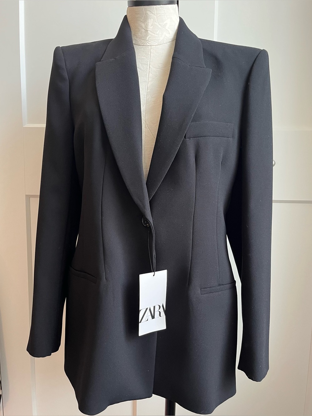 Zara Black Classic Blazer with Shoulder Pads Size L